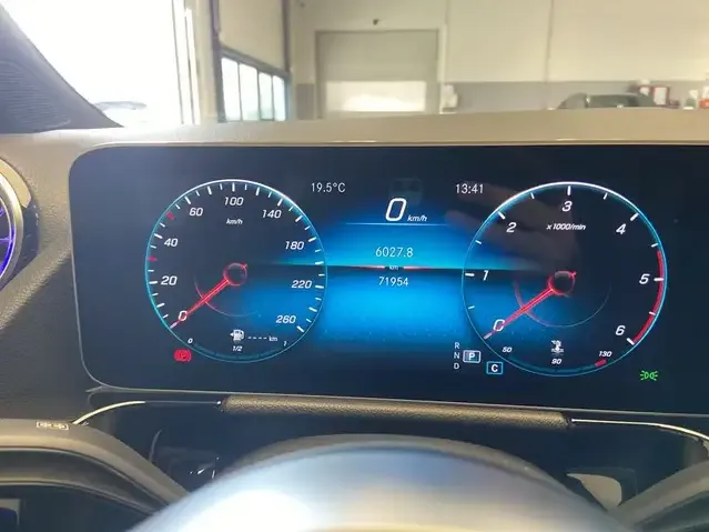 Mercedes-Benz B 200
