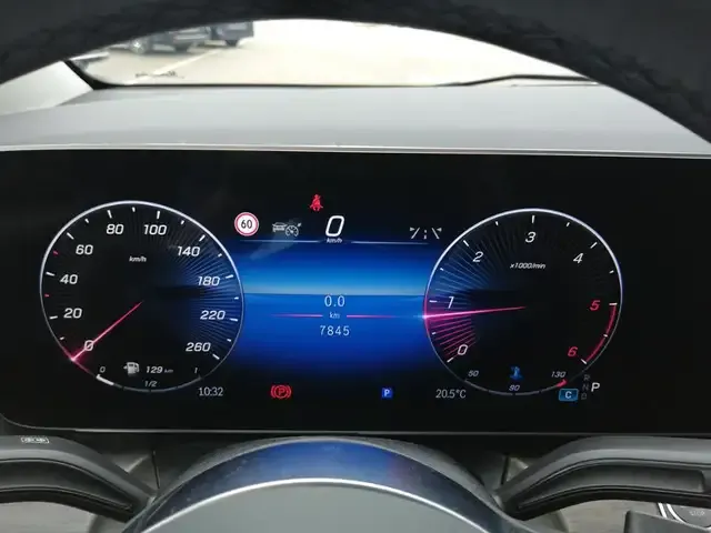 Mercedes-Benz V 220