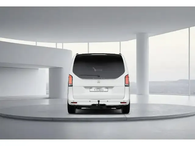 Mercedes-Benz V 220