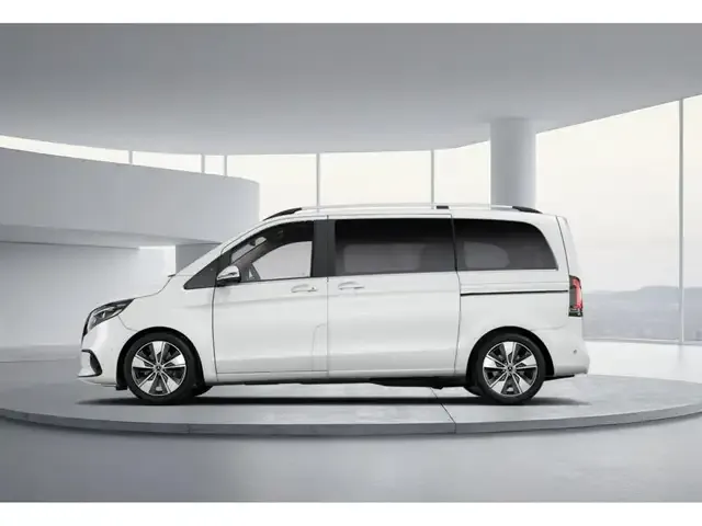 Mercedes-Benz V 220
