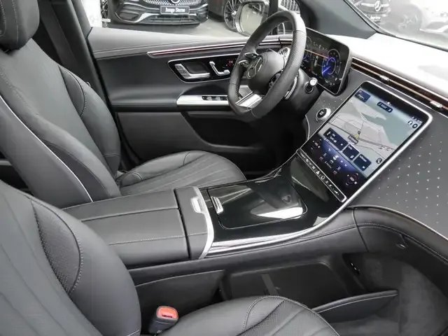 Mercedes-Benz EQE SUV