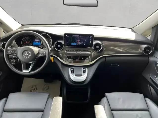Mercedes-Benz V 250