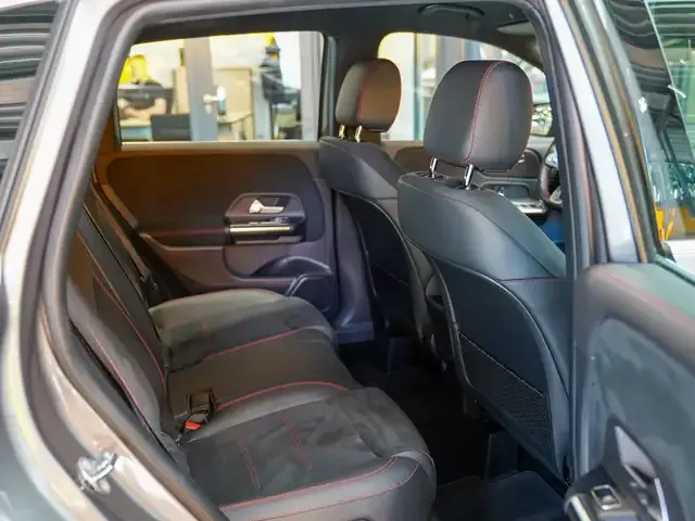 Mercedes-Benz B 220