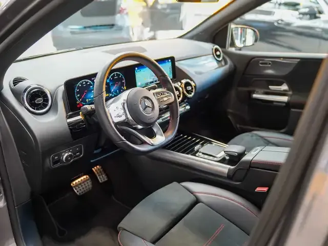 Mercedes-Benz B 220