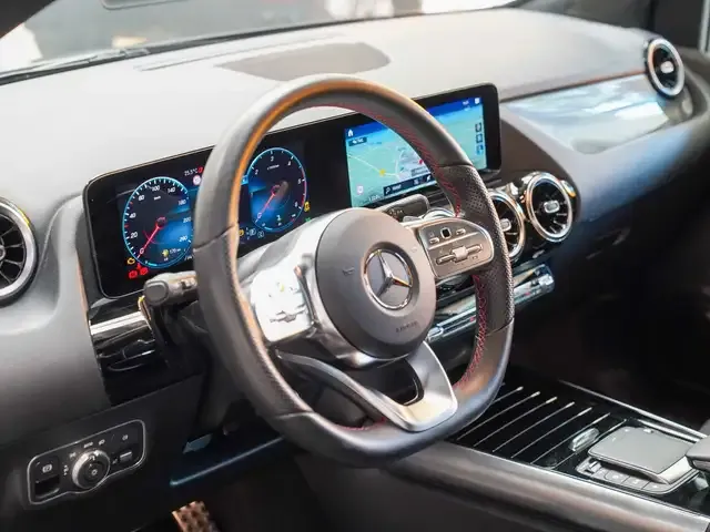 Mercedes-Benz B 220