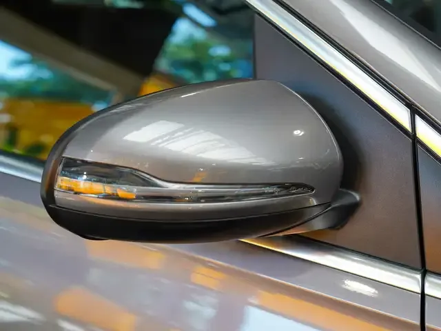 Mercedes-Benz B 220