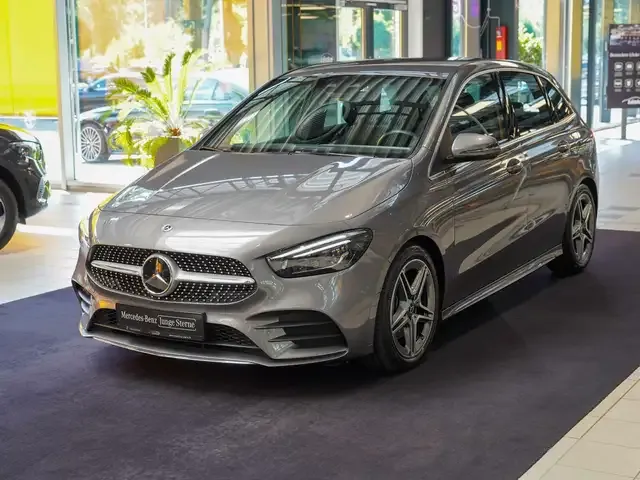 Mercedes-Benz B 220