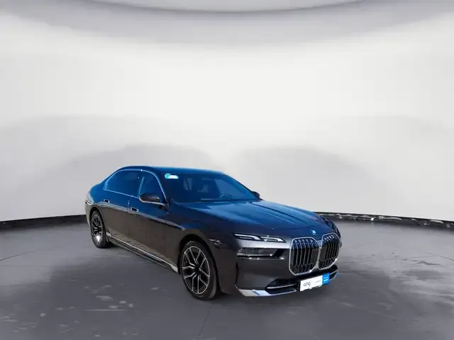 BMW 750