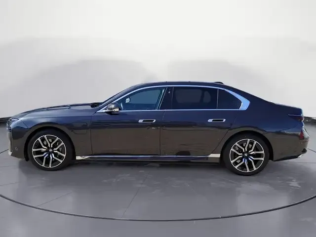 BMW 750