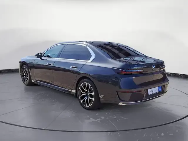 BMW 750