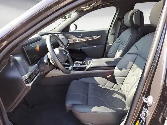 BMW 750