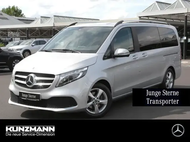 Mercedes-Benz V 220