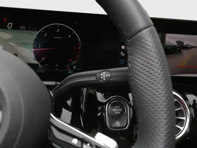 Mercedes-Benz GLA 220