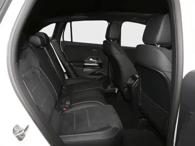 Mercedes-Benz GLA 220