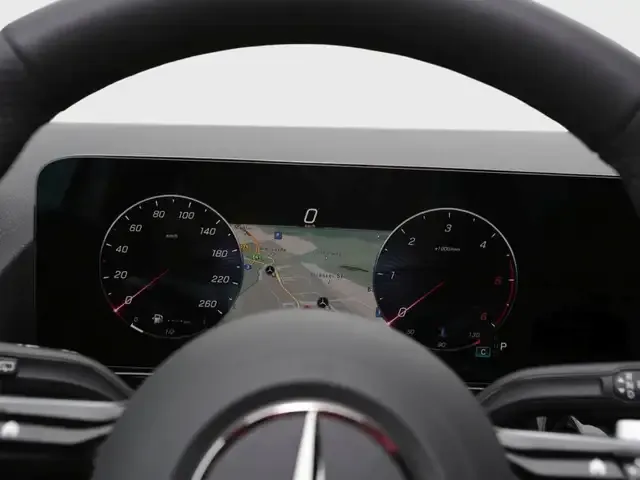 Mercedes-Benz GLA 220