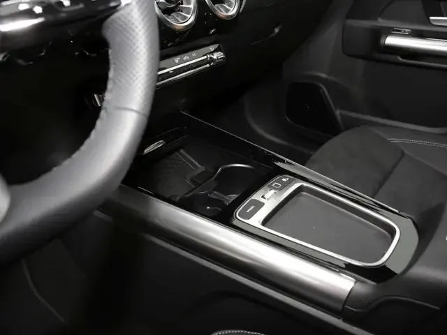 Mercedes-Benz GLA 220