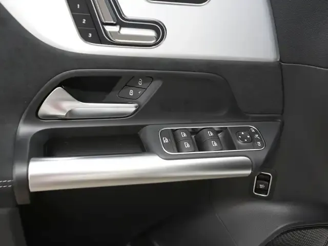 Mercedes-Benz GLA 220