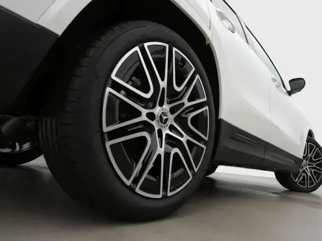 Mercedes-Benz GLA 220