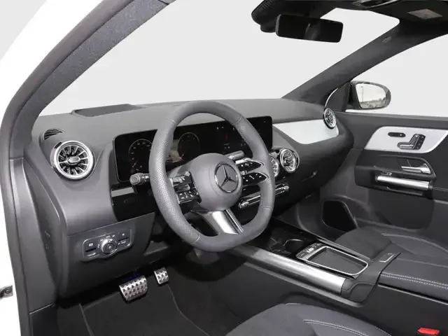 Mercedes-Benz GLA 220