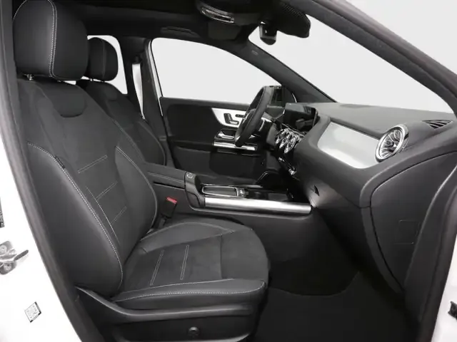 Mercedes-Benz GLA 220