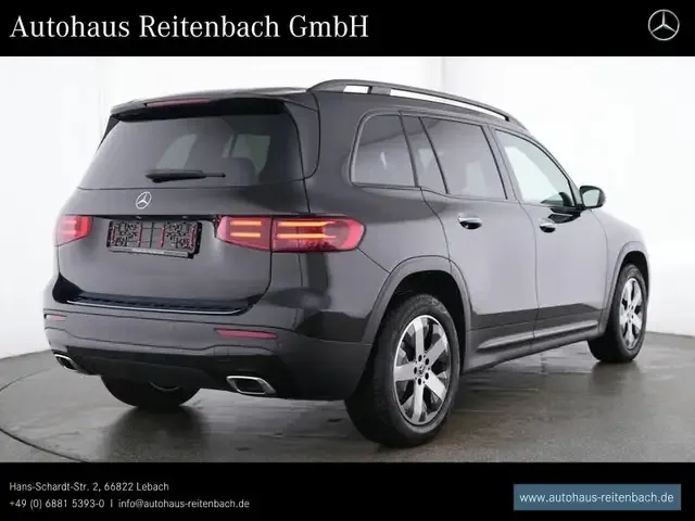 Mercedes-Benz GLB 180
