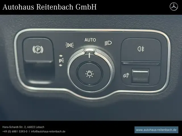 Mercedes-Benz GLB 180