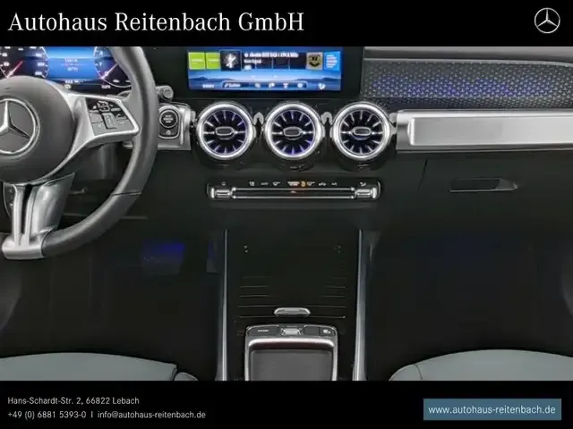 Mercedes-Benz GLB 180