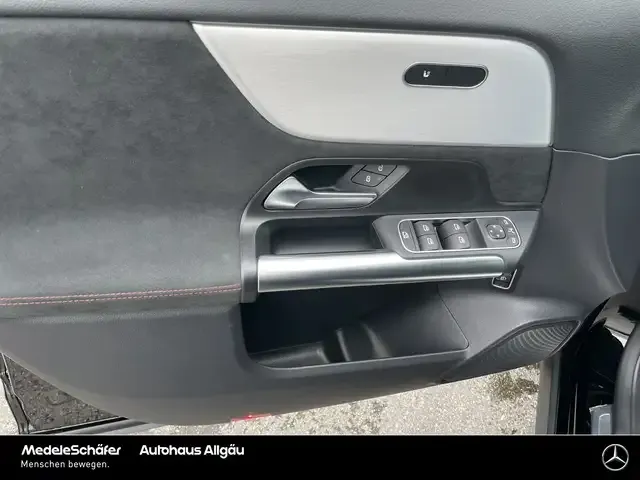 Mercedes-Benz EQA 300