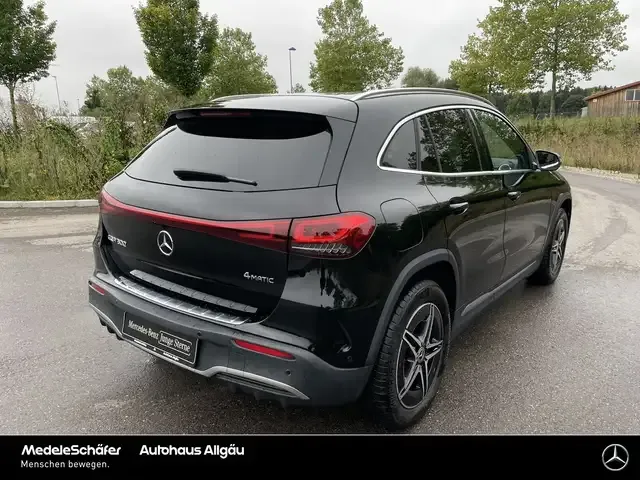 Mercedes-Benz EQA 300