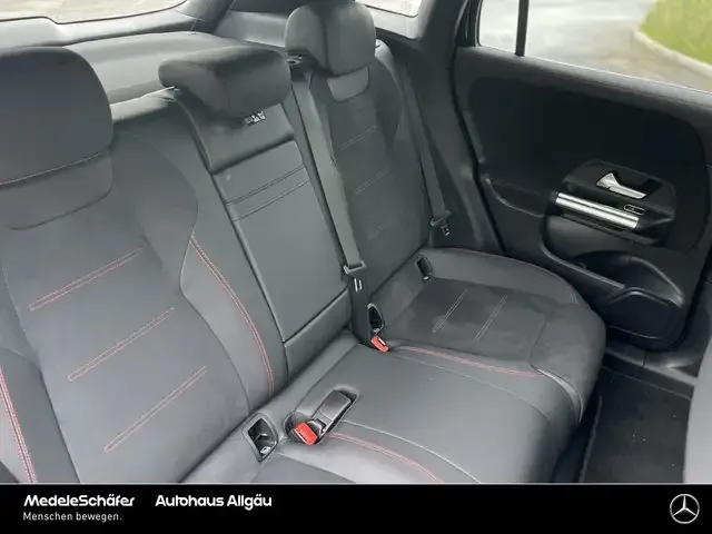 Mercedes-Benz EQA 300