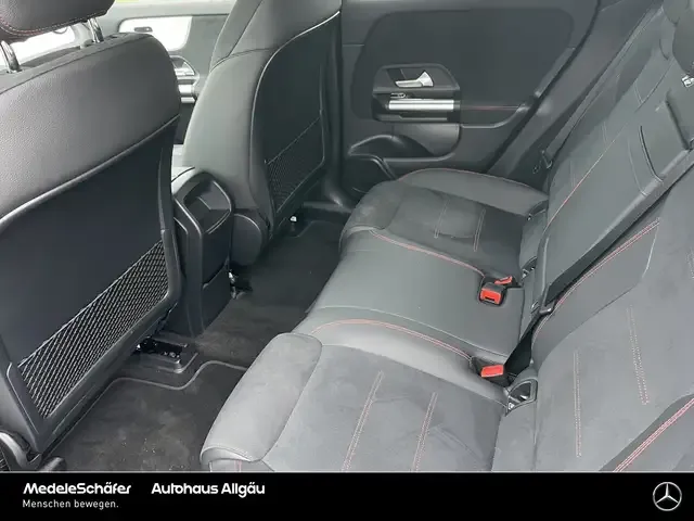 Mercedes-Benz EQA 300