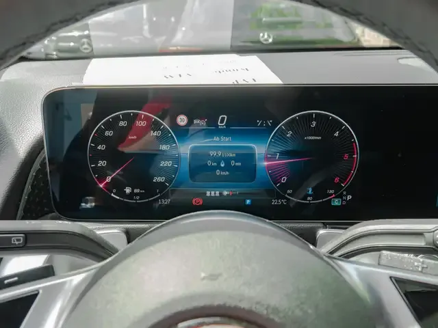 Mercedes-Benz GLB 200