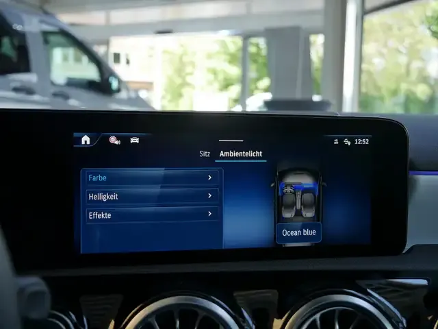 Mercedes-Benz A 220