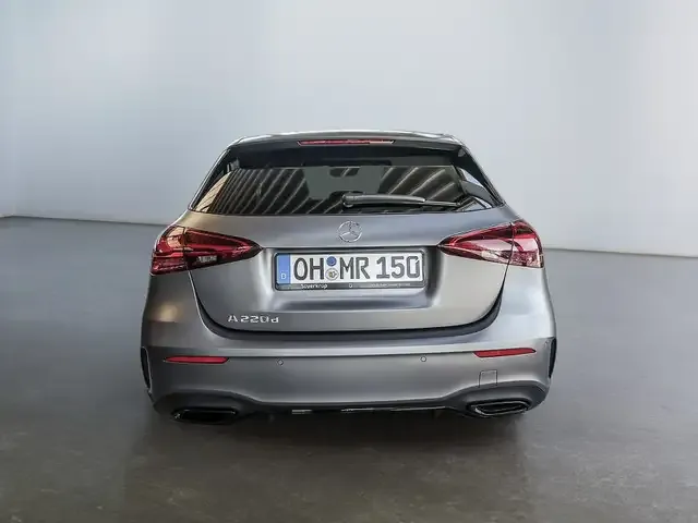 Mercedes-Benz A 220