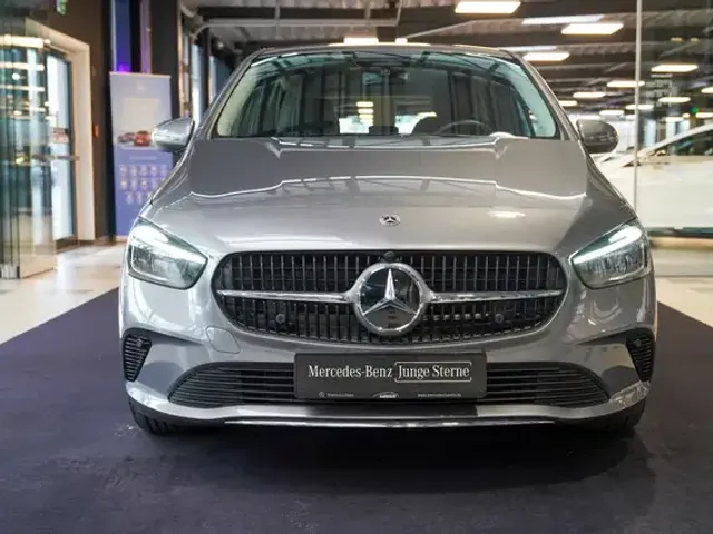 Mercedes-Benz B 220