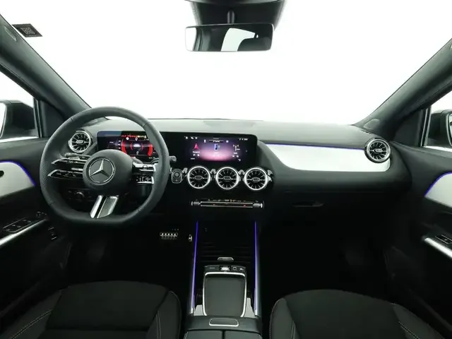 Mercedes-Benz GLA 220