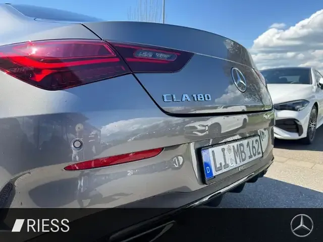Mercedes-Benz CLA 180