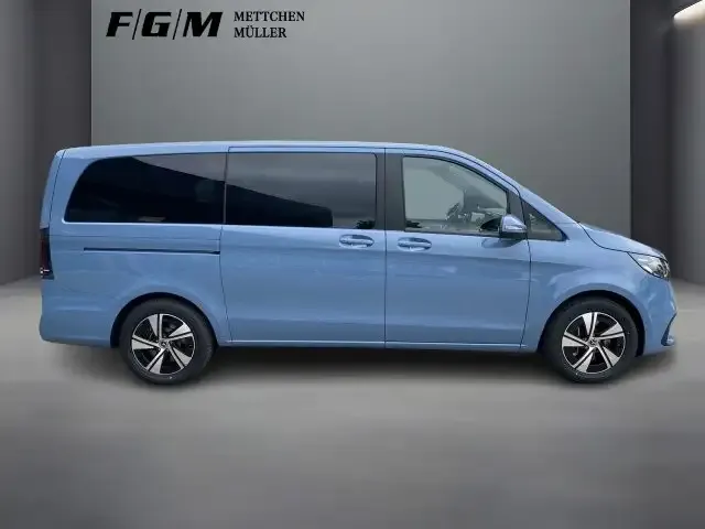 Mercedes-Benz V 220