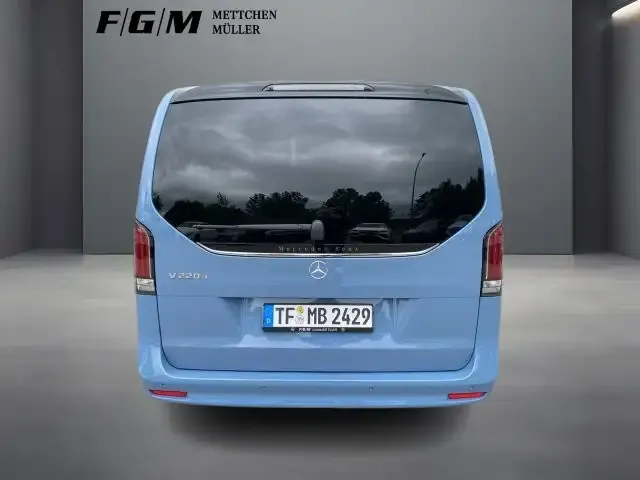 Mercedes-Benz V 220