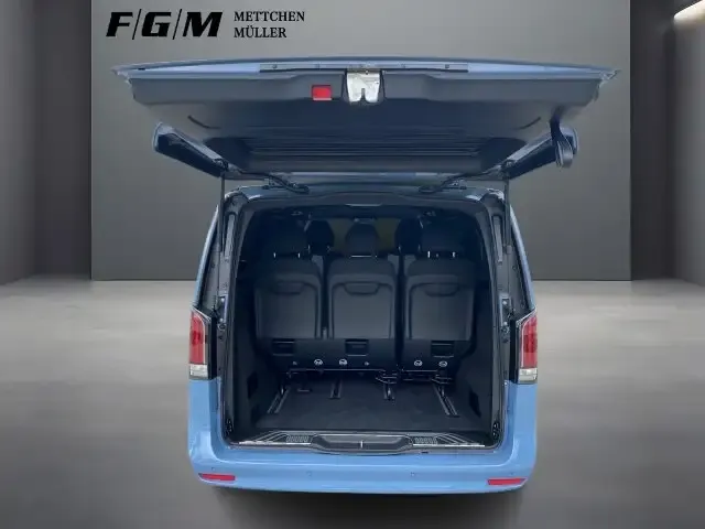 Mercedes-Benz V 220