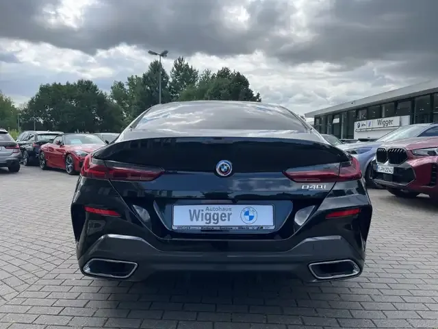 BMW 840
