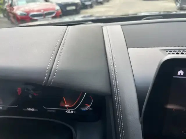 BMW 840