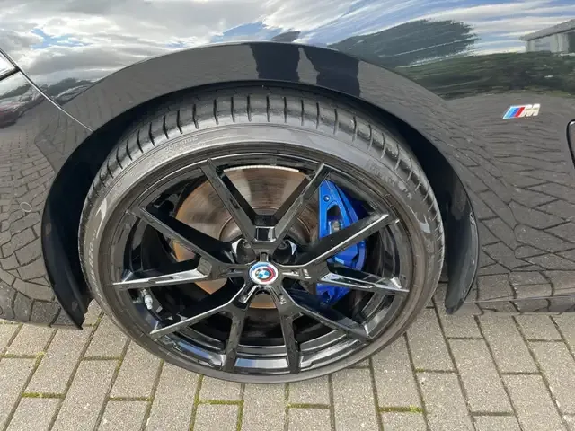 BMW 840