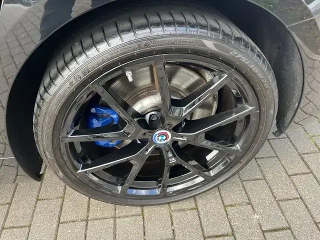 BMW 840