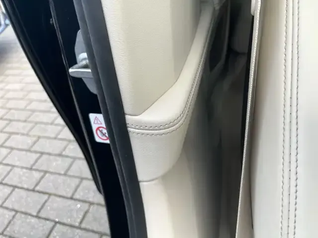 BMW 840