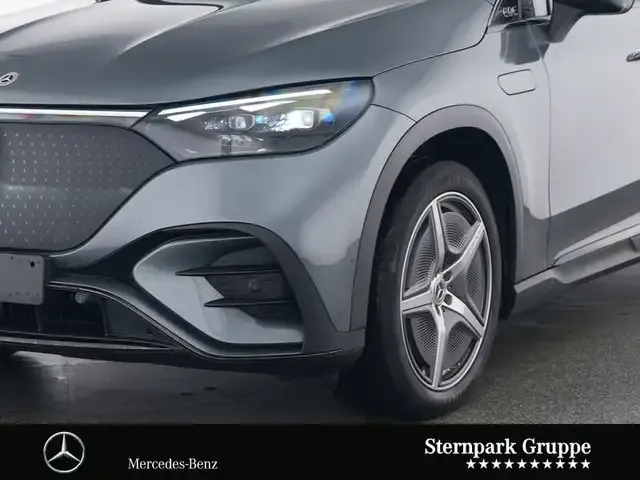 Mercedes-Benz EQE SUV