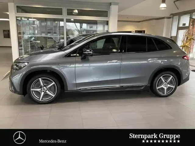 Mercedes-Benz EQE SUV