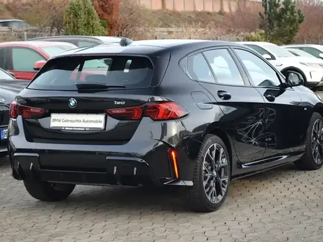 BMW 120