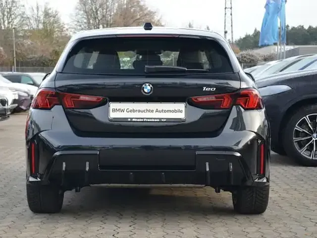 BMW 120
