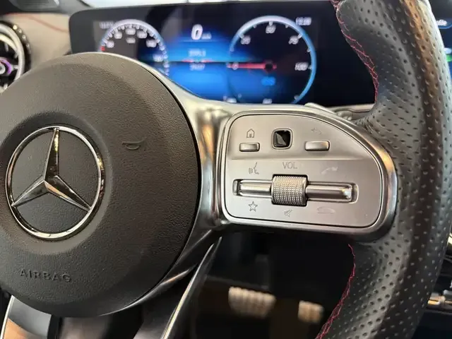 Mercedes-Benz EQB 300